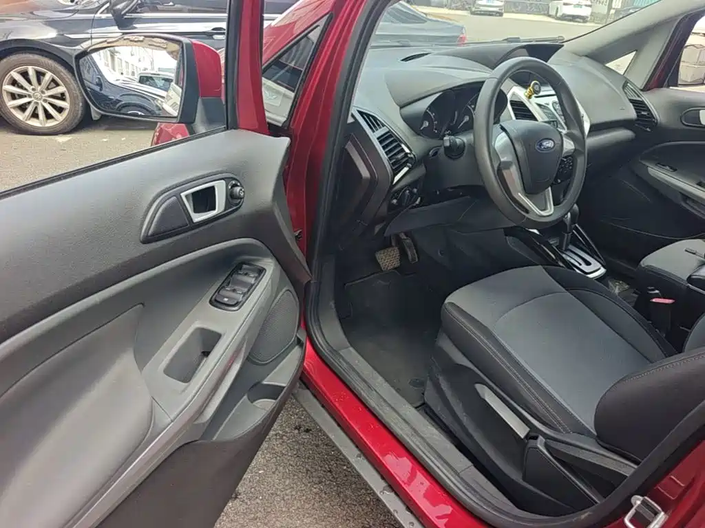 Ford Ecosport 2017 — фото 16