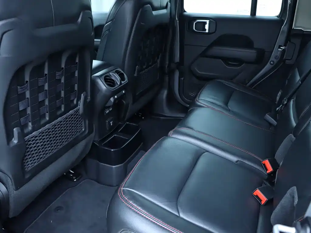 Jeep Wrangler 2023 — фото 14