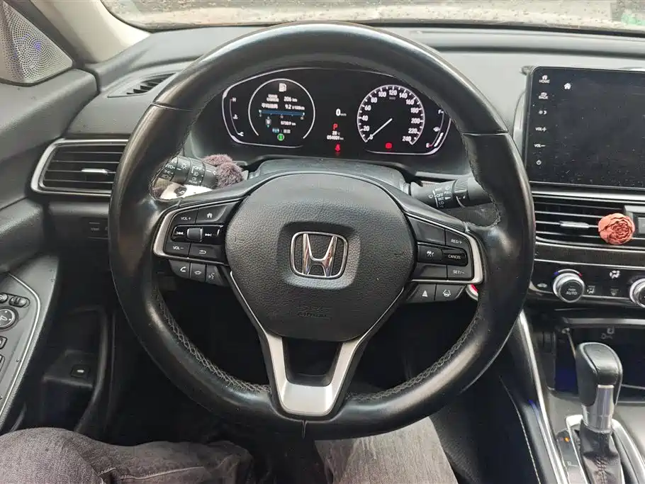 Honda Accord 2022 — фото 15