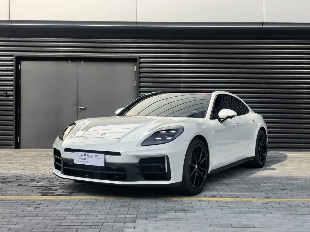 Porsche Panamera 2024 — фото 1
