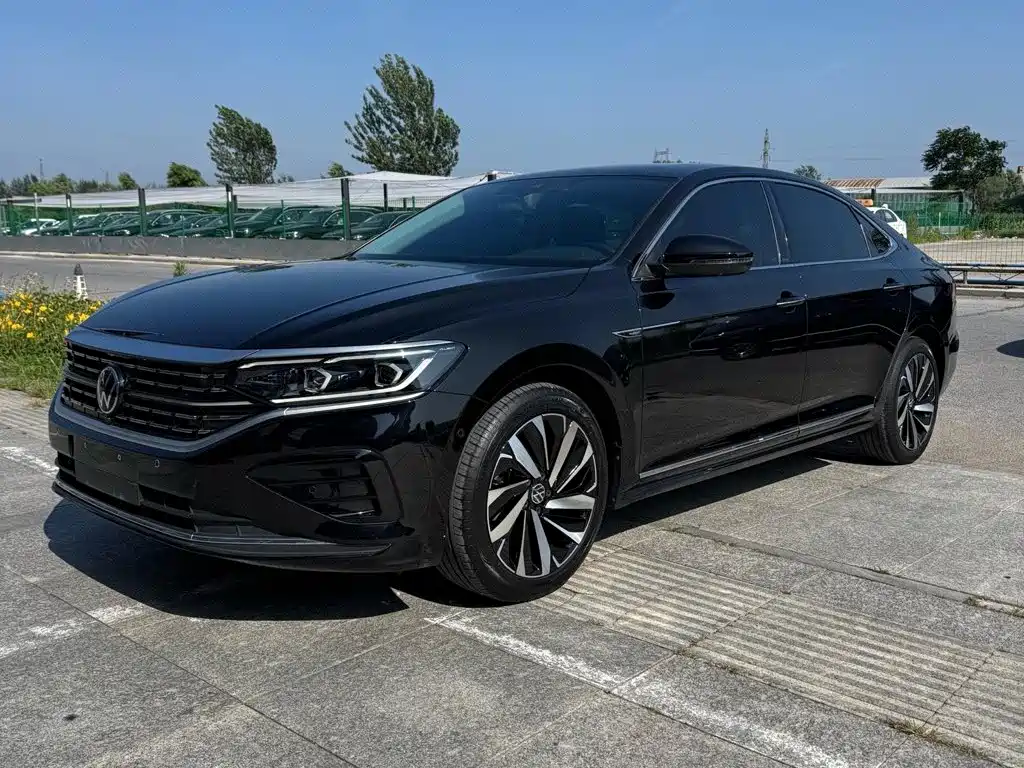 Volkswagen Passat 2023