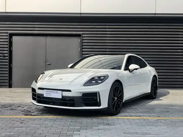 Porsche Panamera 2024