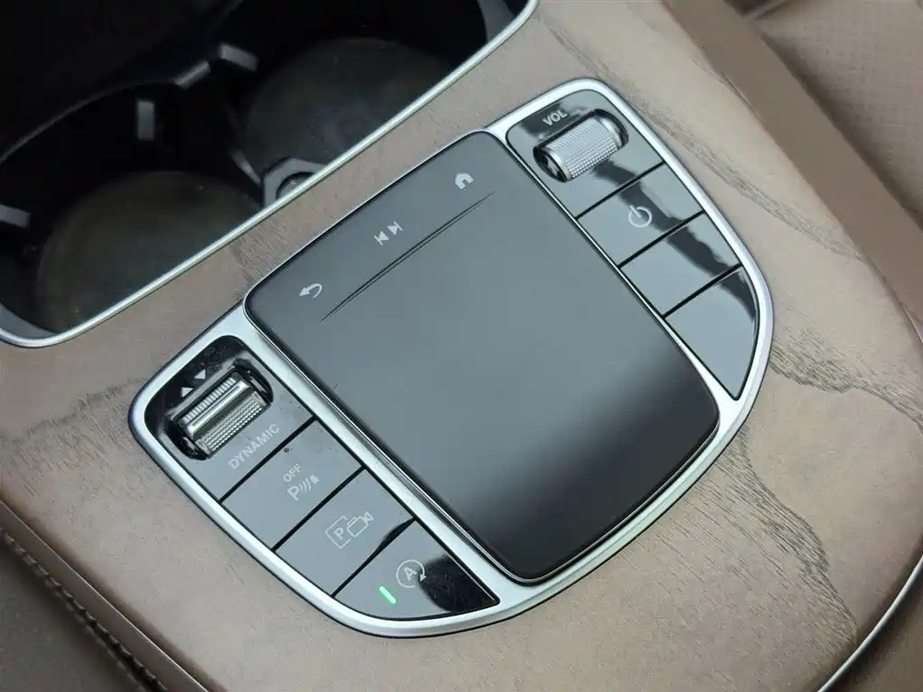 Mercedes-Benz E-Class 2023 — фото 14