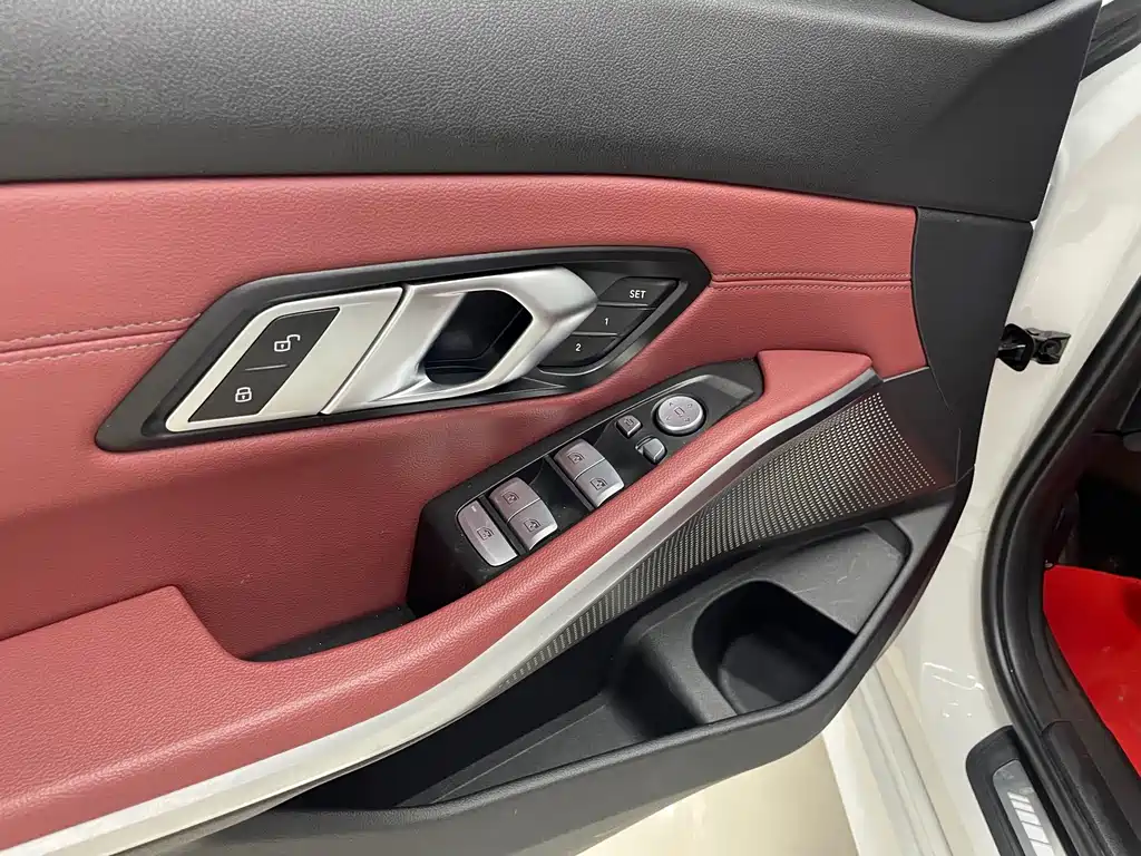 BMW 3 Series 2023 — фото 15
