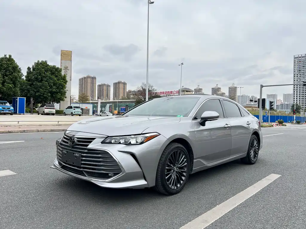 Toyota Avalon 2020 — фото 1