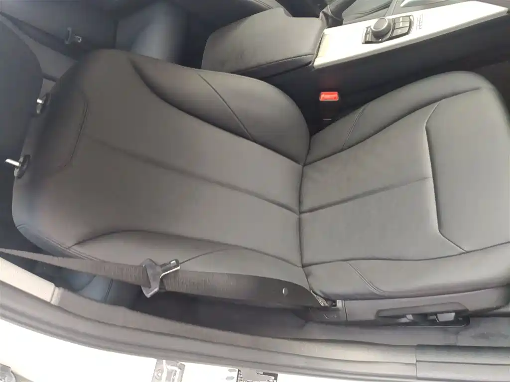 BMW 3 Series 2015 — фото 25