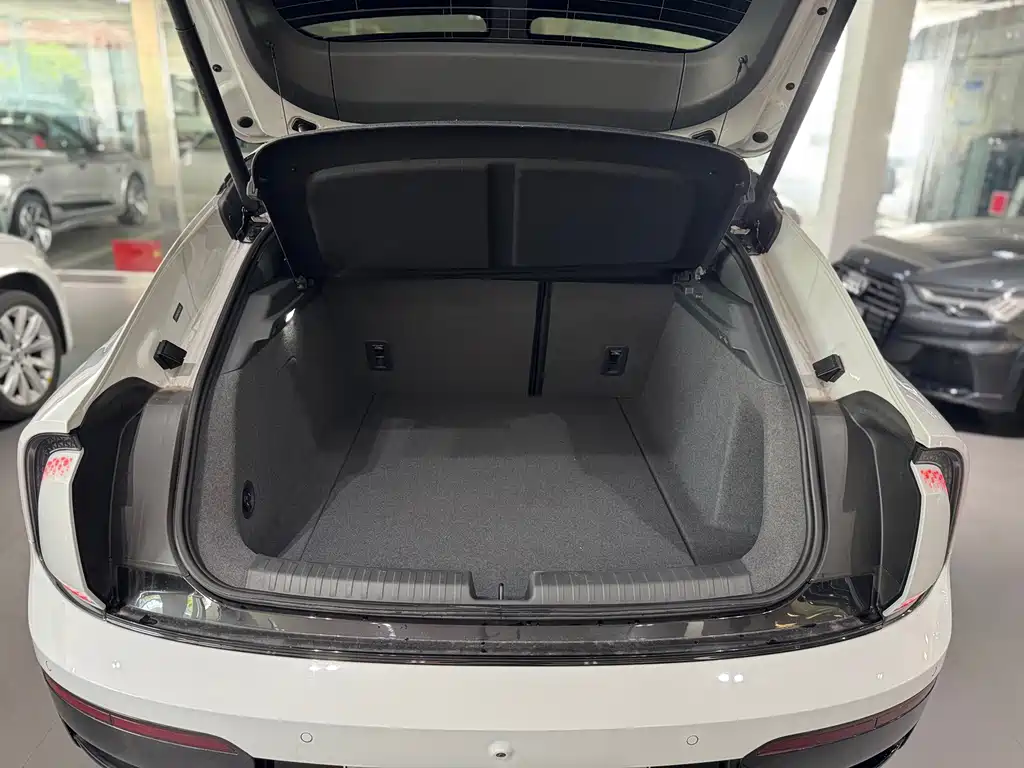 Audi E5 Sportback 2025 — фото 12