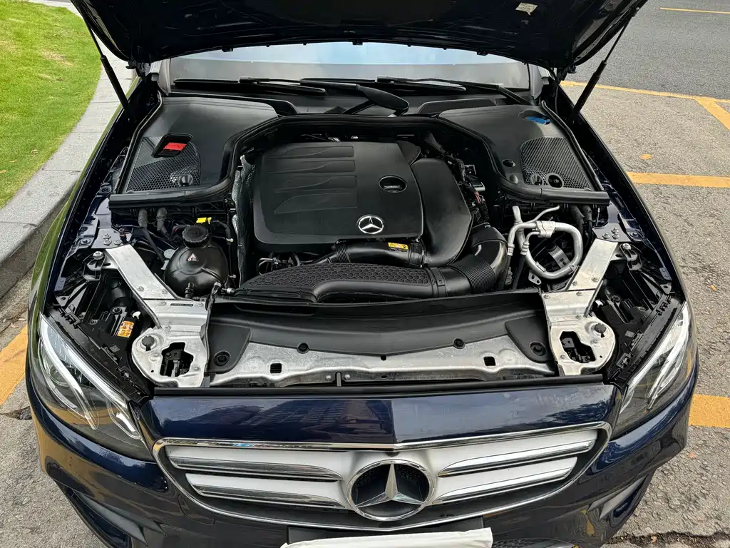 Mercedes-Benz E-Class 2020 — фото 18