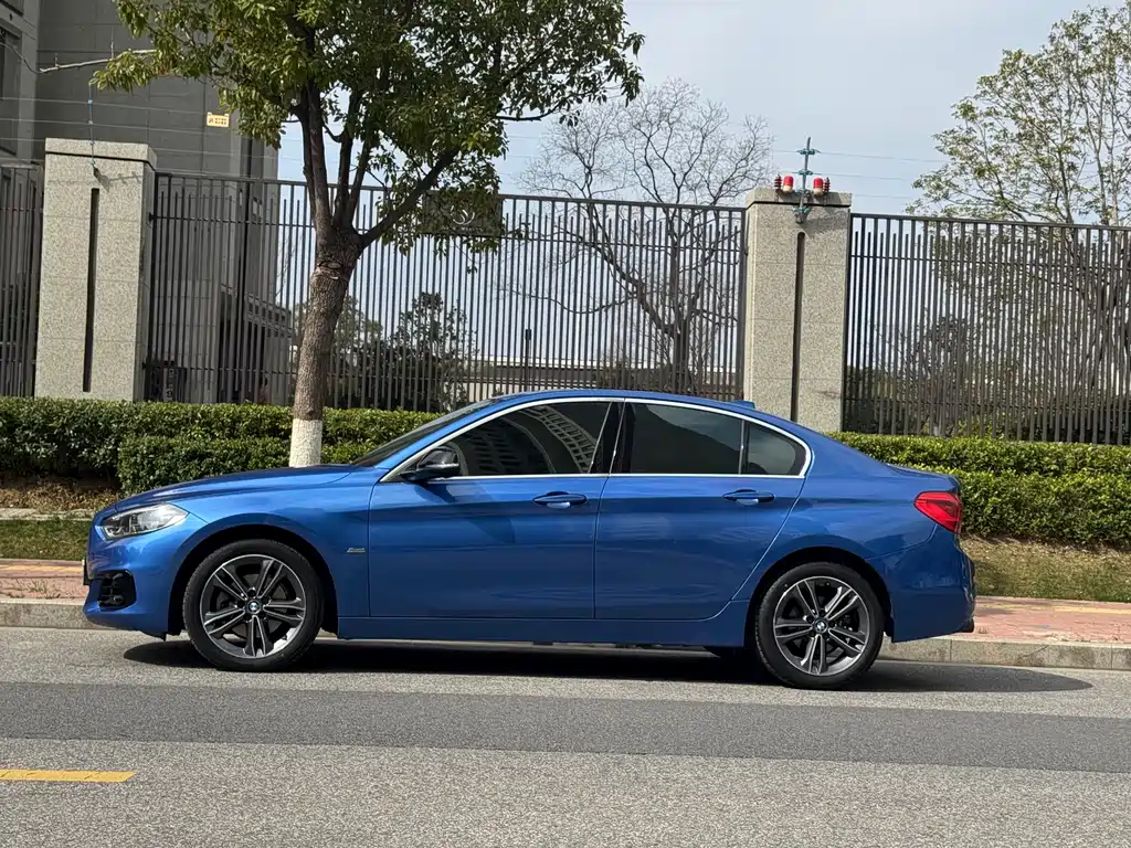 BMW 1 Series 2018 — фото 3