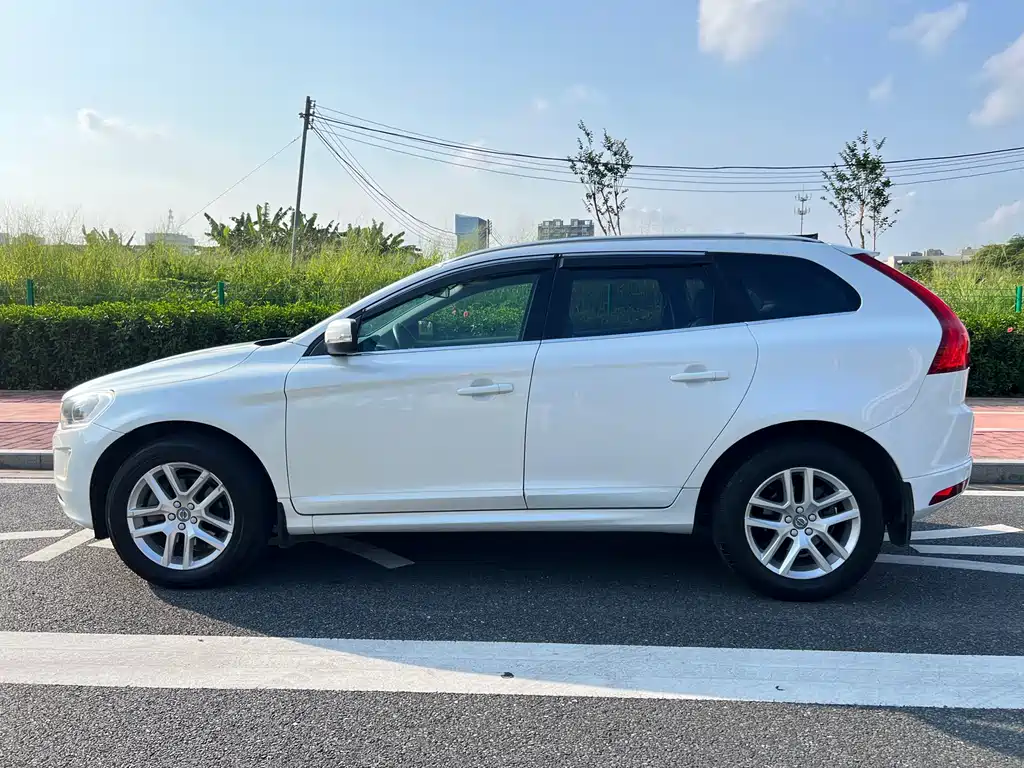 Volvo XC60 2016 — фото 4