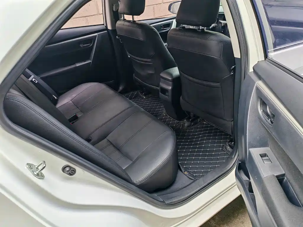 Toyota Corolla 2016 — фото 10
