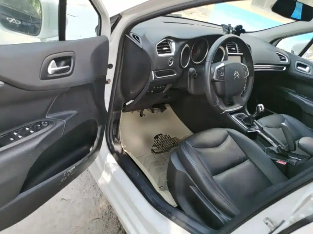 Citroen C4L 2015 — фото 12