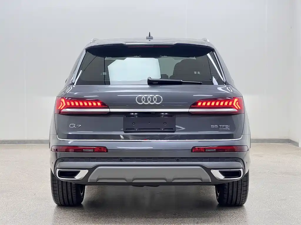 Audi Q7 2021 — фото 6