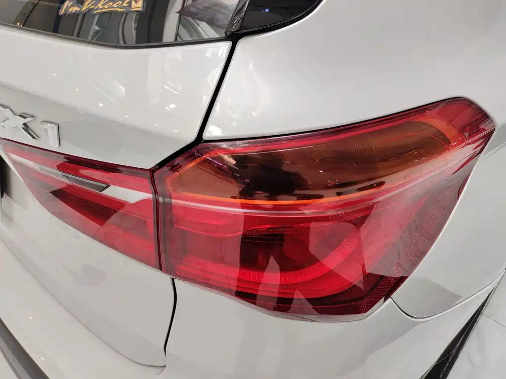 BMW X1 2017 — фото 18