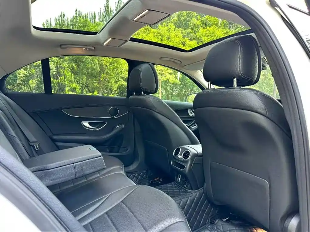 Mercedes-Benz C-Class 2021 — фото 4