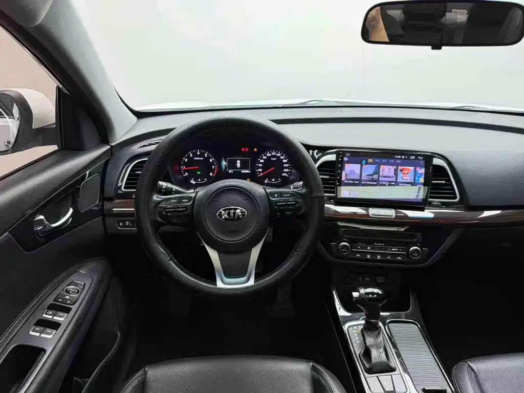 Kia K4 2015 — фото 12