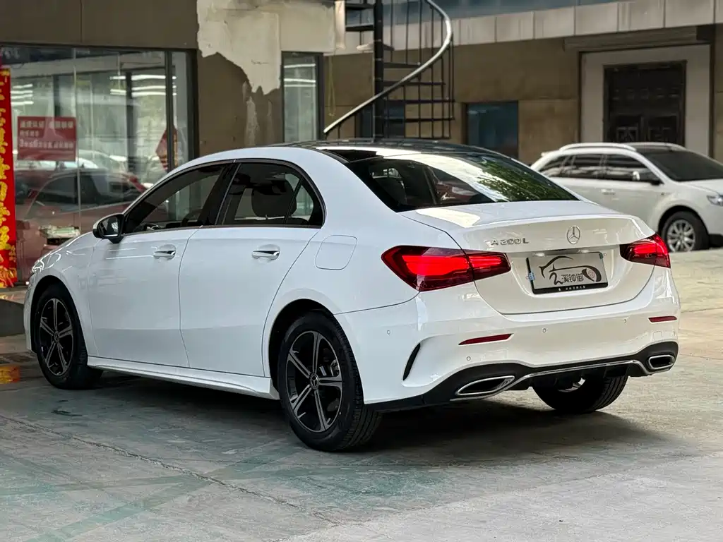 Mercedes-Benz A-Class 2023 — фото 5