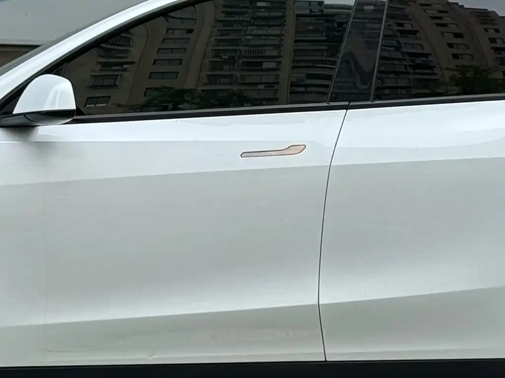 Tesla Model Y 2022 — фото 9