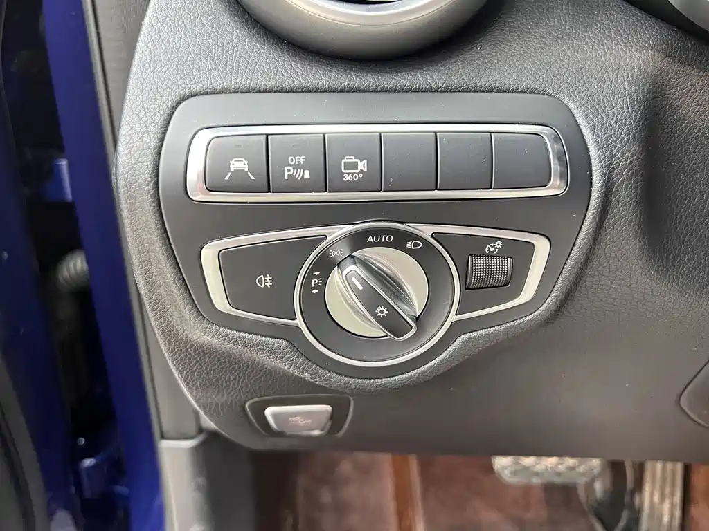 Mercedes-Benz GLC 2018 — фото 27
