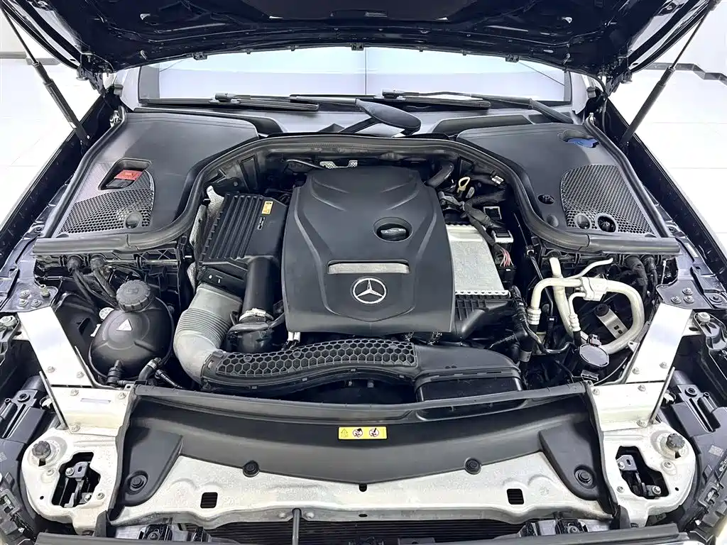 Mercedes-Benz E-Class 2017 — фото 13
