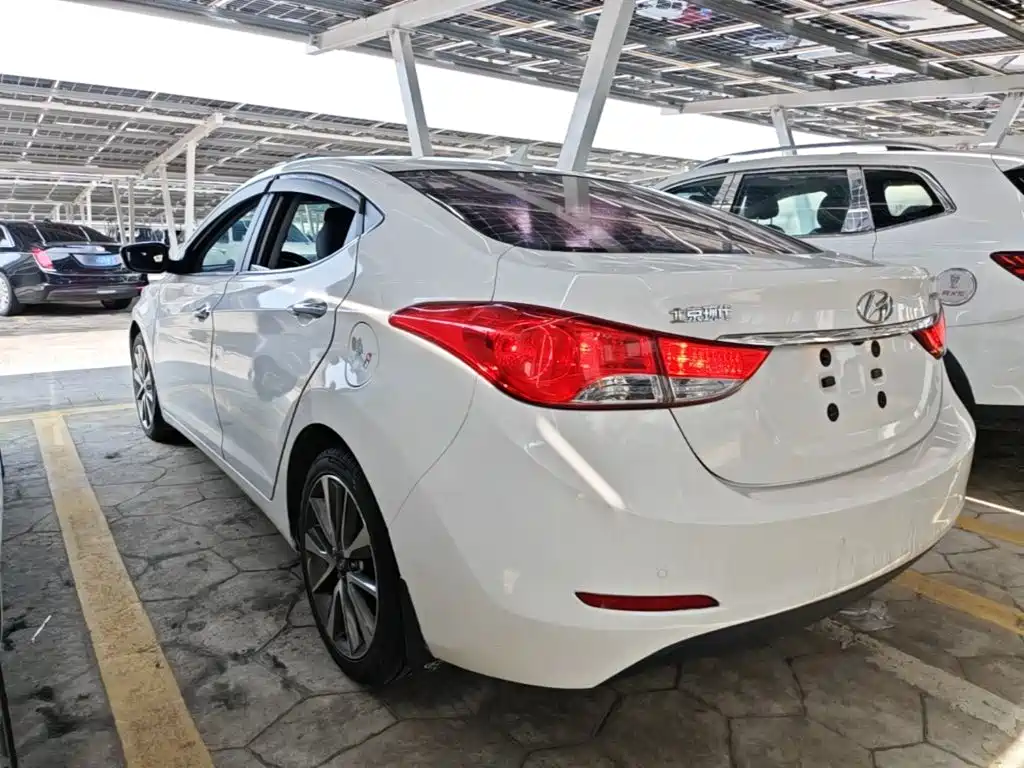 Hyundai Elantra Langdong 2016 — фото 5