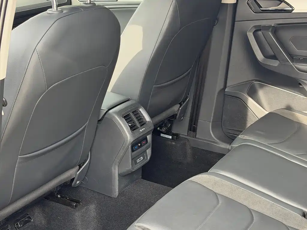 Volkswagen Tiguan L 2018 — фото 14