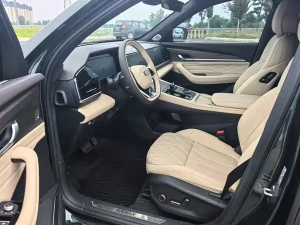 Geely Xingyue L 2025