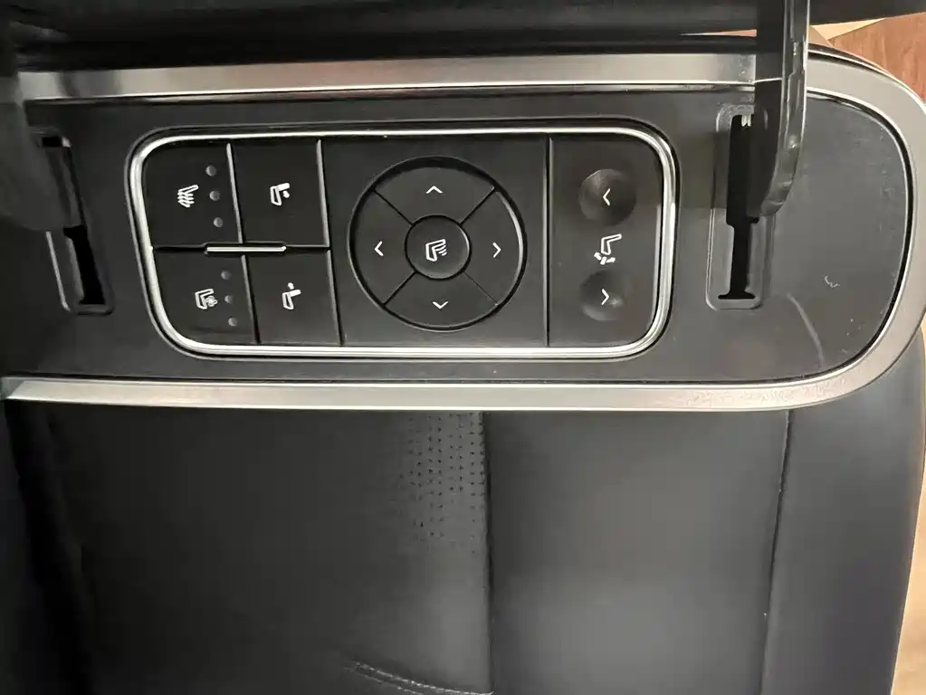 GAC Trumpchi M8 2023 — фото 10