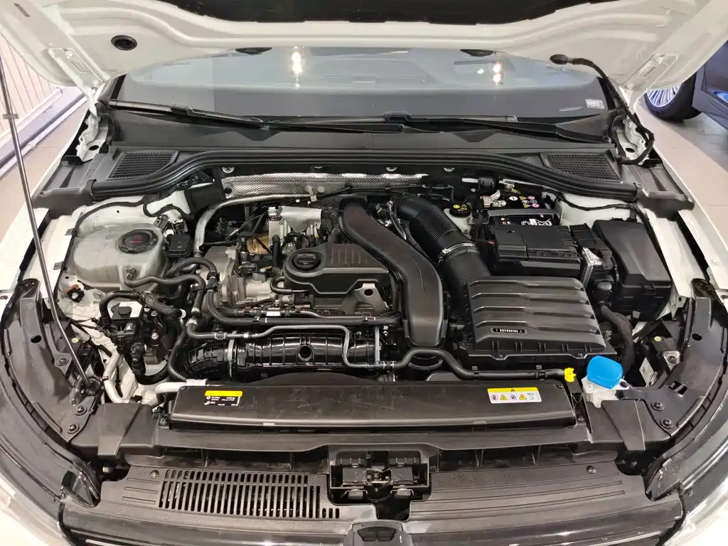 Volkswagen Golf 2024