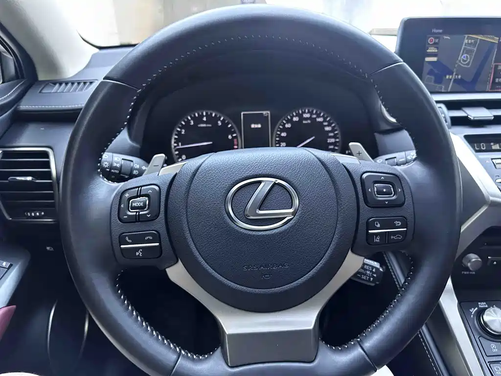 Lexus NX 2021 — фото 16