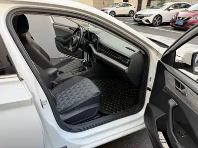 Volkswagen Sagitar 2022