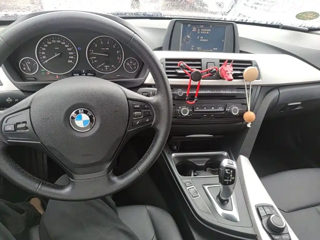 BMW 3 Series 2015 — фото 10
