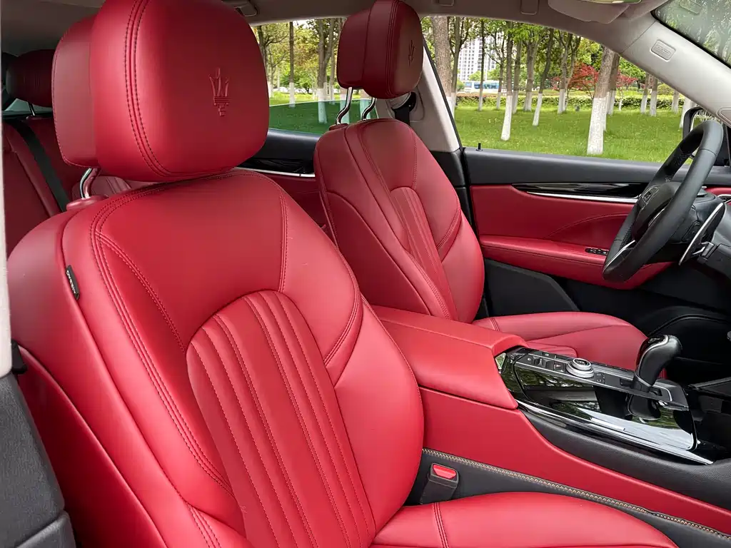 Maserati Levante 2017 — фото 15
