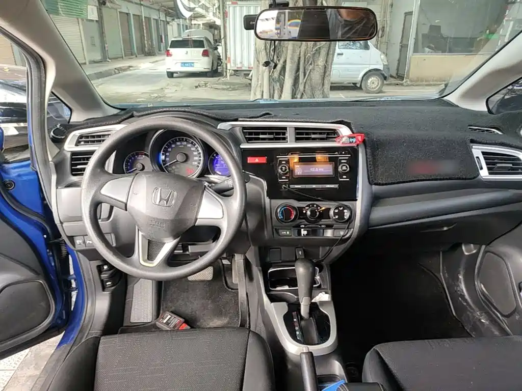 Honda Fit 2017 — фото 10