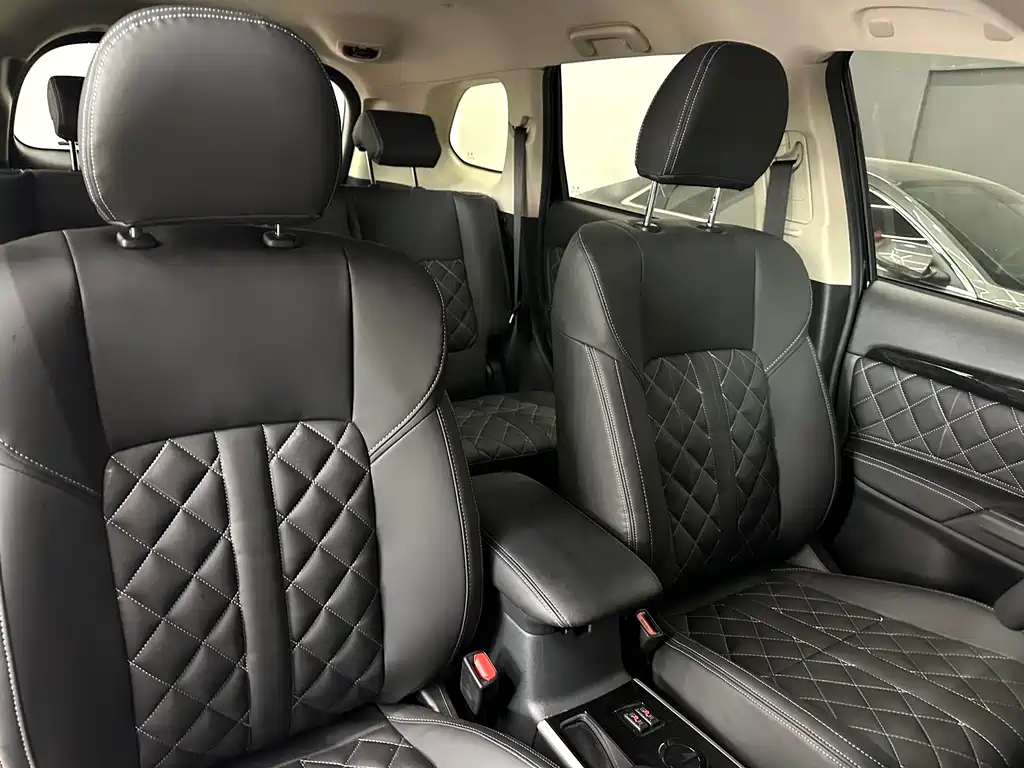 Mitsubishi Outlander 2022 — фото 11