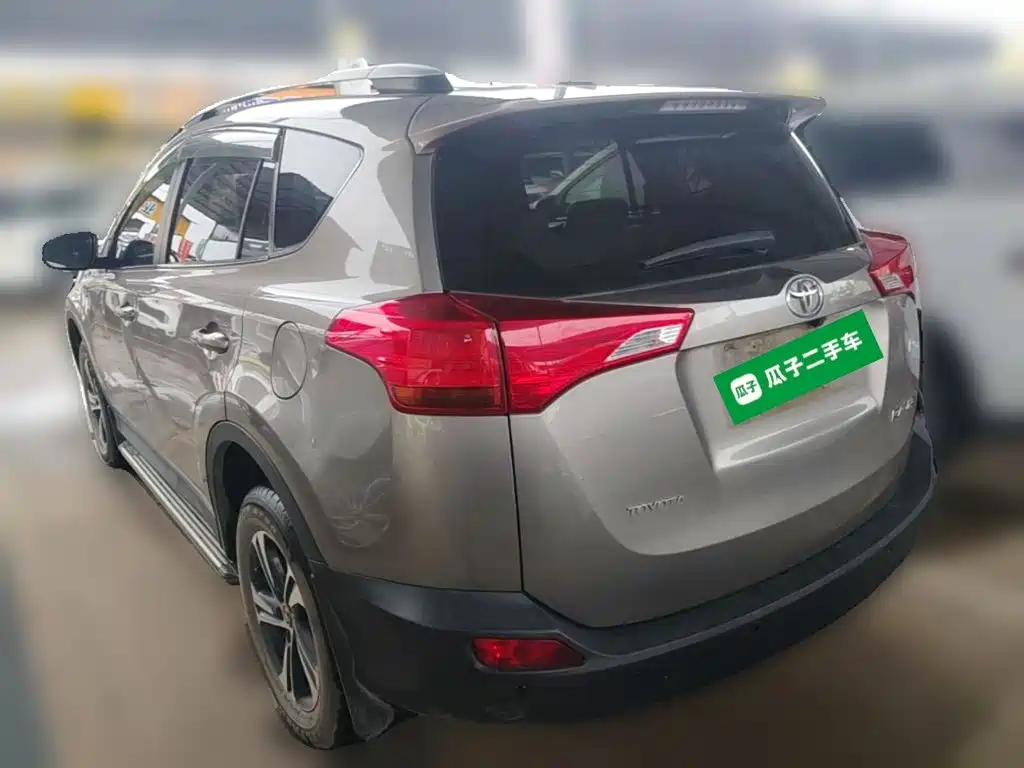 Toyota RAV4 2014 — фото 9