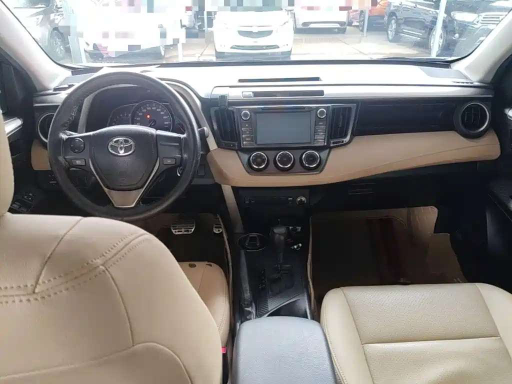 Toyota RAV4 2014 — фото 16