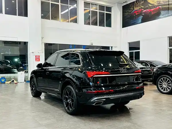 Audi Q7 2025