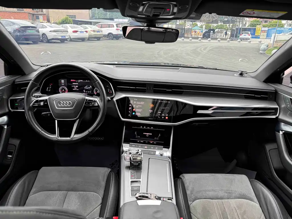 Audi A6L 2022