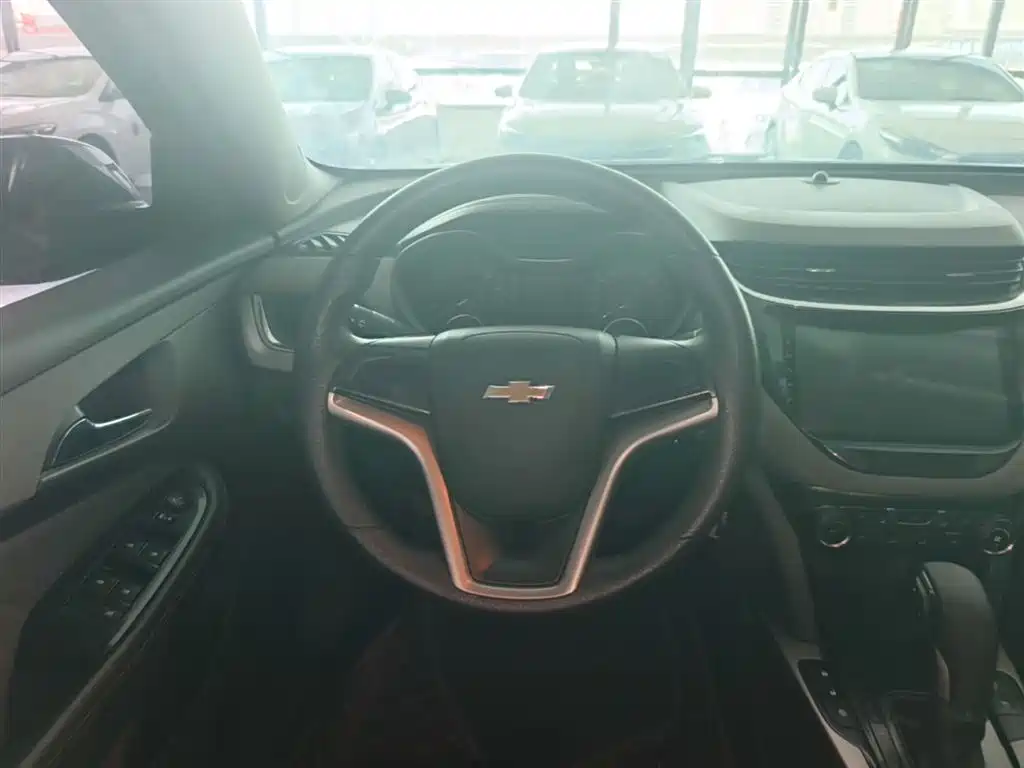 Chevrolet Malibu 2018 — фото 11
