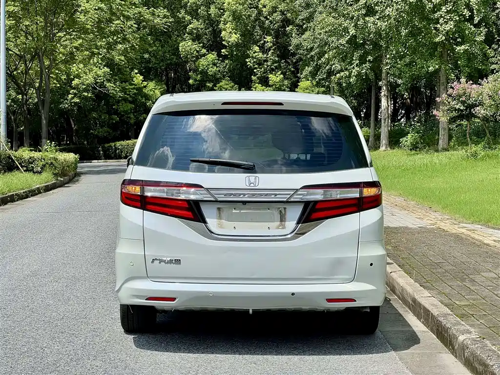 Honda Odyssey 2016 — фото 5