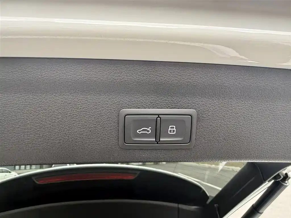 Audi Q3 2023 — фото 10