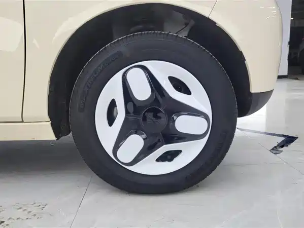 Geely Galaxy Panda 2025