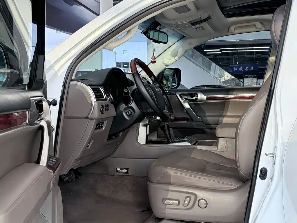 Lexus GX 2012