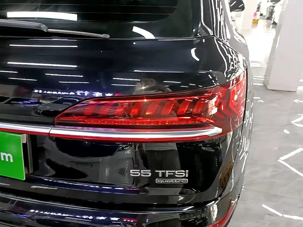 Audi Q7 2021 — фото 8