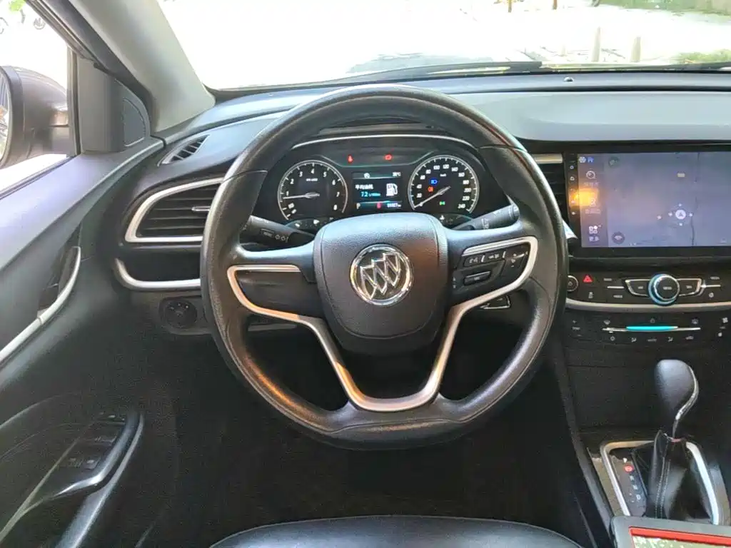 Buick Excelle 2017 — фото 11