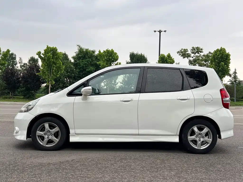 Honda Fit 2008 — фото 8