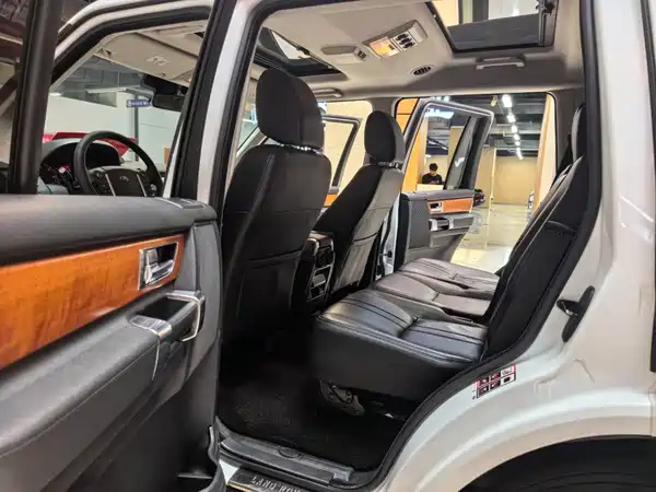 Land Rover Discovery 2014