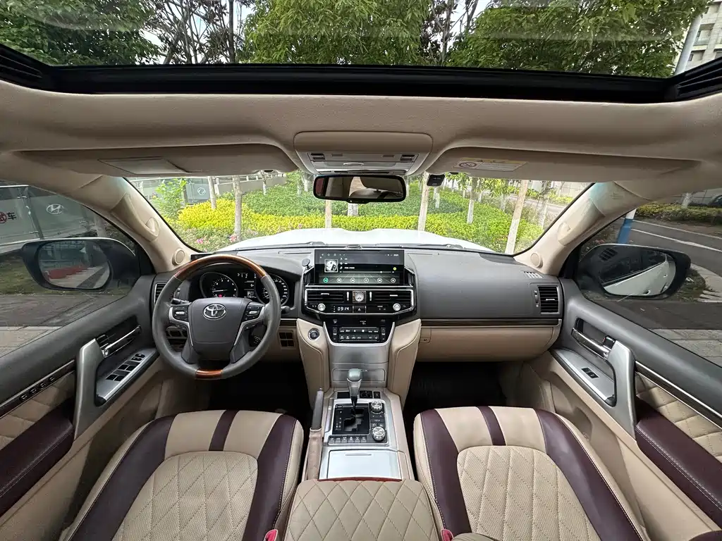 Toyota Land Cruiser 2014 — фото 15