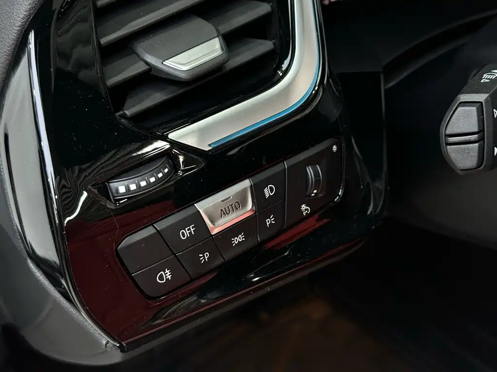 BMW Z4 2021 — фото 11